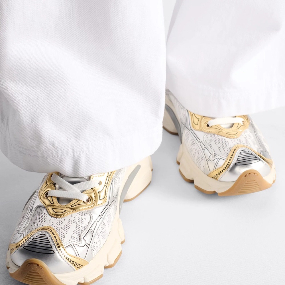 Dior Vibe Sneaker - Picture 2 of 10